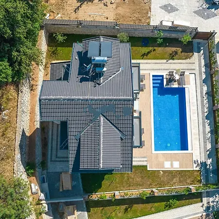 Sunrise In Oludeniz, 4 Bedroom Private Pool Villa